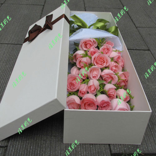 粉玫瑰礼盒